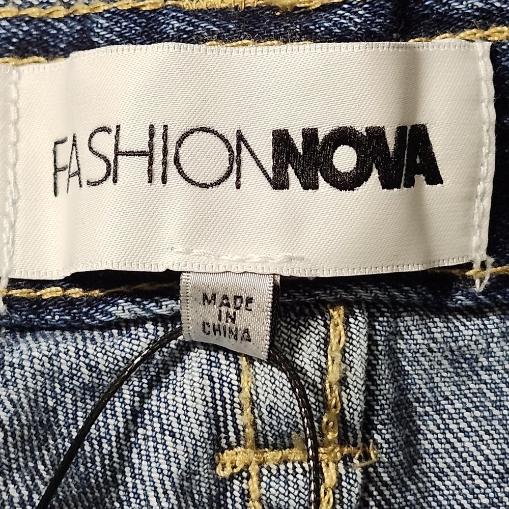 Fashion Nova Blue Distressed Boyfriend Jeans - Picture 6 of 9